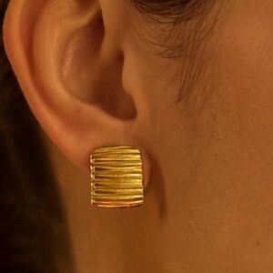Givenchy Vintage Gold Ribbed Clip On Earrings